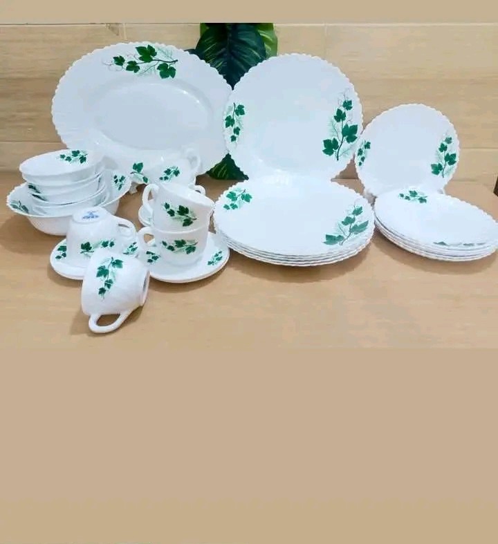 Picture of 32 pieces Italiano  Dinner set