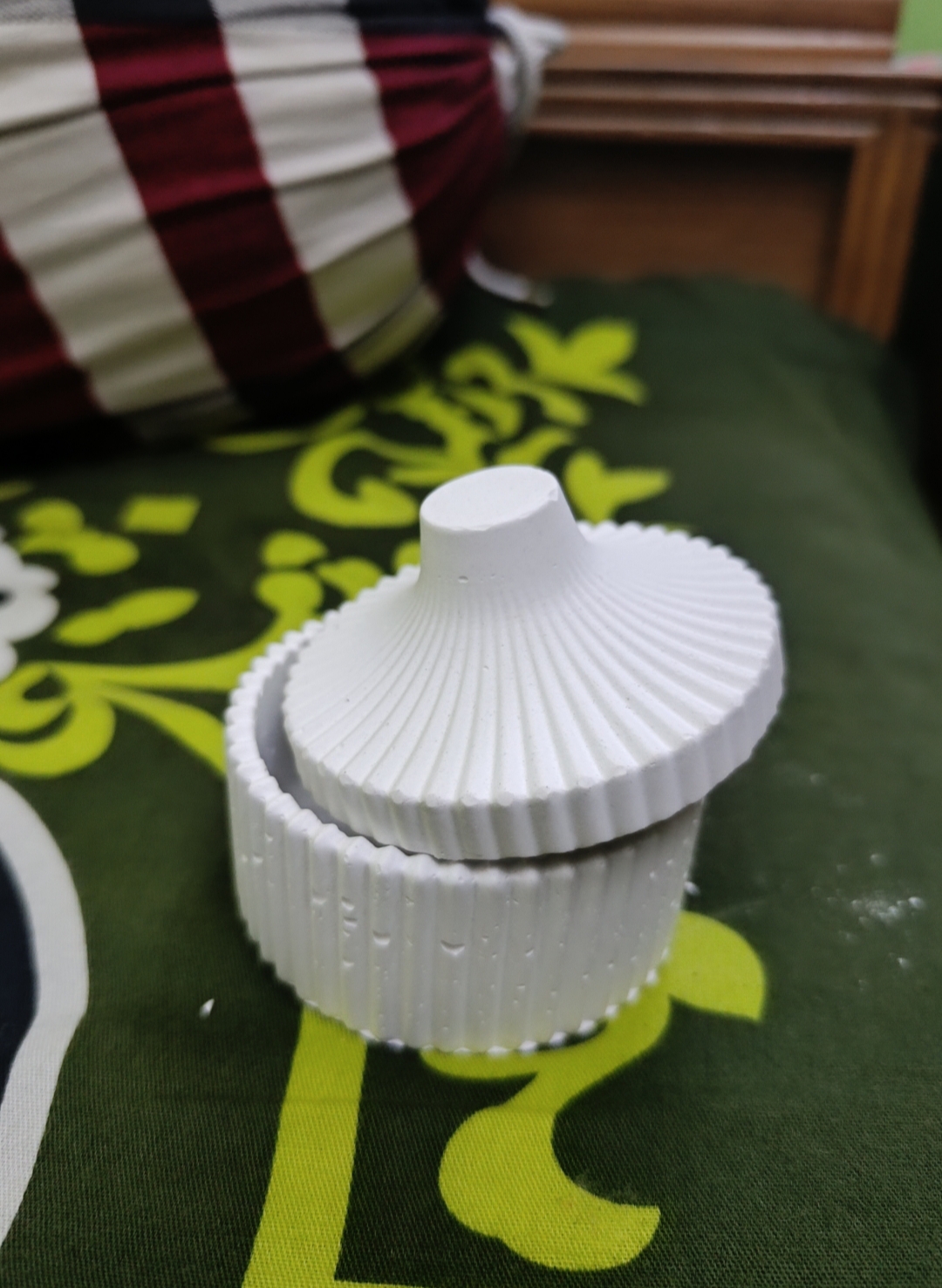 Picture of Home Decor Round shape concrete jwellery box