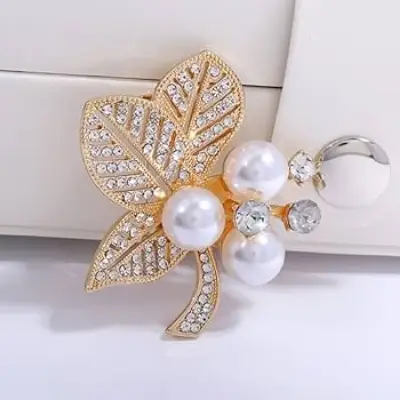 Picture of Pearl Anti-light Suit Fashion Atmospheric Brooch Pin Flower Sen Personality