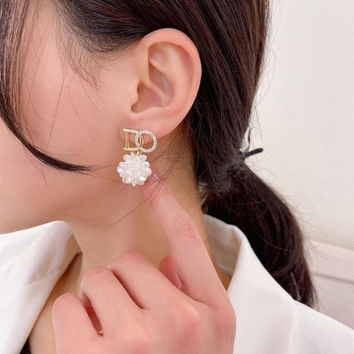 Picture of letter petals alloy diamond_earrings female silver needle flower pendant earrings