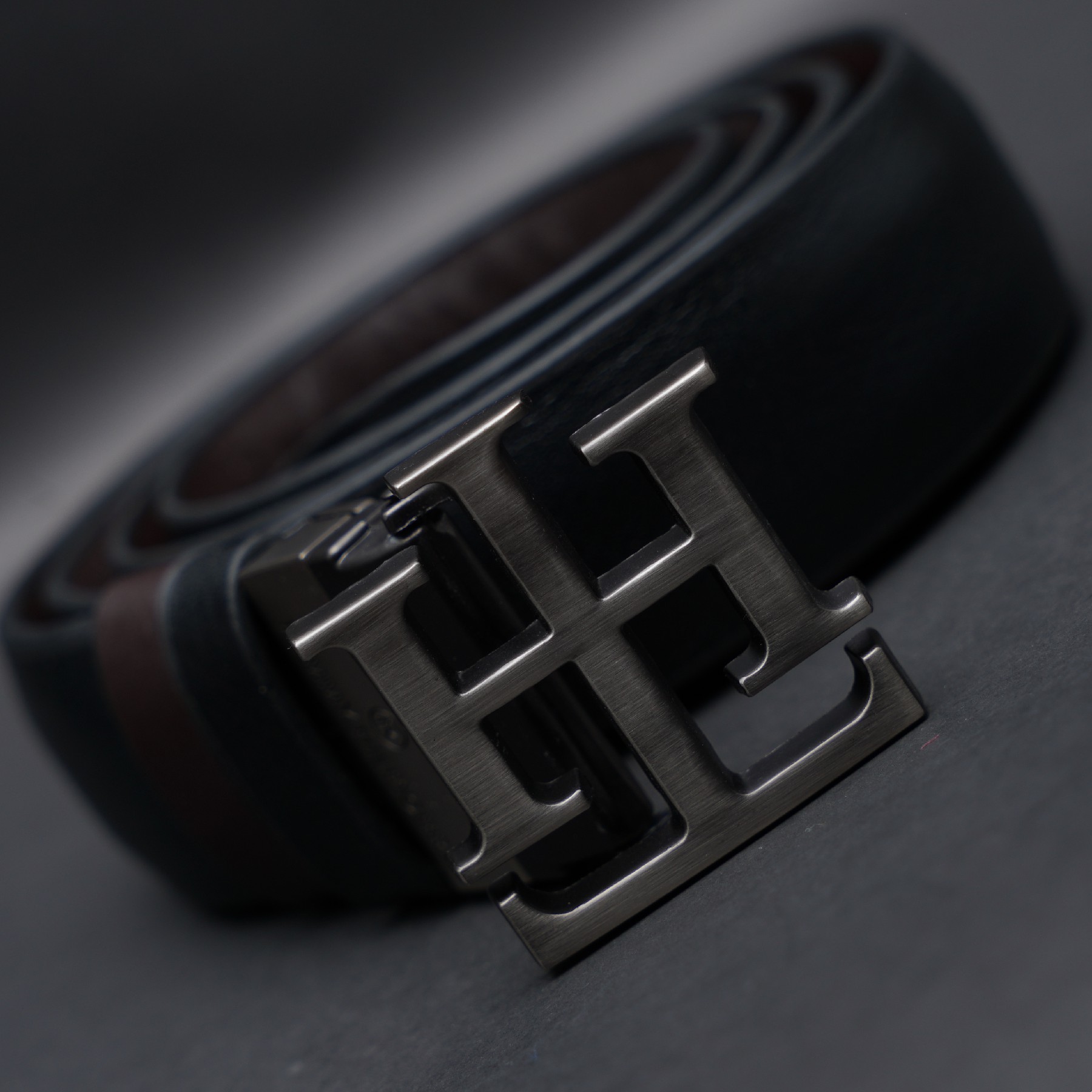 Picture of ZAYS Reversible Men’s Leather Belt – Premium Full-Grain Cowhide, Handcrafted in Bangladesh, Adjustable Waist, Rust-Free Buckle, Ideal for Office Wear, Jeans, Traditional Attire, Business Travel, Events & Everyday Use, Comes with Elegant Presentation Box