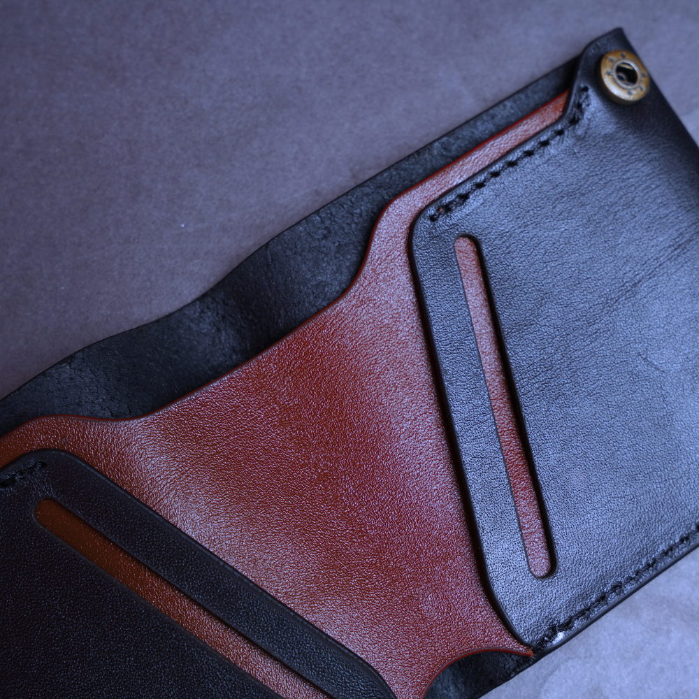 Picture of ZAYS Slim Bifold Leather Wallet for Uniesx – Top Grain Genuine Leather, Snap Button Closure, Holds Cash & Cards – Compact, Lightweight, Gift-Ready – Made in Bangladesh