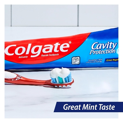 Picture of Colgate Cavity Protection Toothpaste with Fluoride, Minty Great Regular Flavor, Anti Cavity Toothpaste, 6 Oz 170 g
