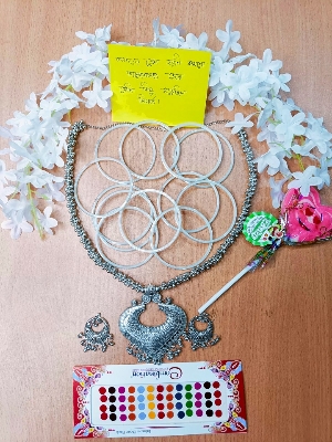 Picture of Saree Combo Pack (Student Budget Special)