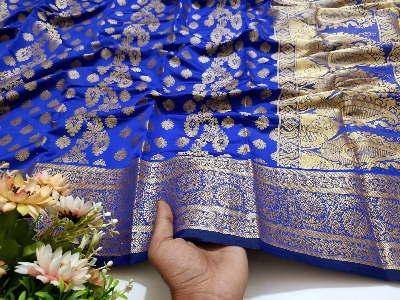 Picture of Tangail Katan Saree Combo Gift Set- Sari Churi Necklace Earrings Mirror Kitkat Mehedi Tip Golap Love Chocolate Box etc