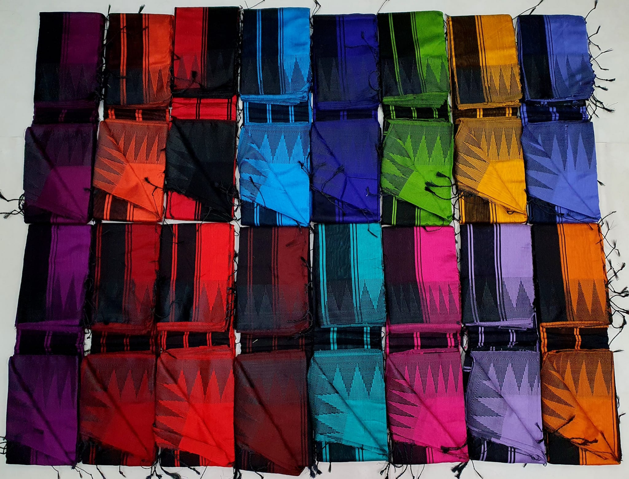 Picture of Fashionable Dhupiyan Silk Temple Pair Tangail Saree - For women and gilrs without blouse