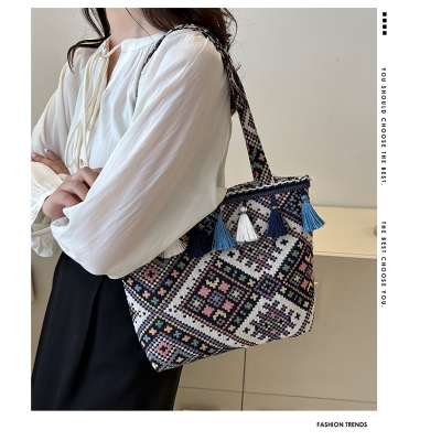 Picture of Ethnic Style Canvas Tote Shoulder Bag with Tassel – Large Capacity Women’s Handbag