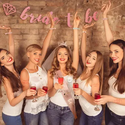 Bride To Be Badge Pin- Bride To Be Sash Badge Style Pin for Bridal Party Decor (Pack of 1 Pcs)