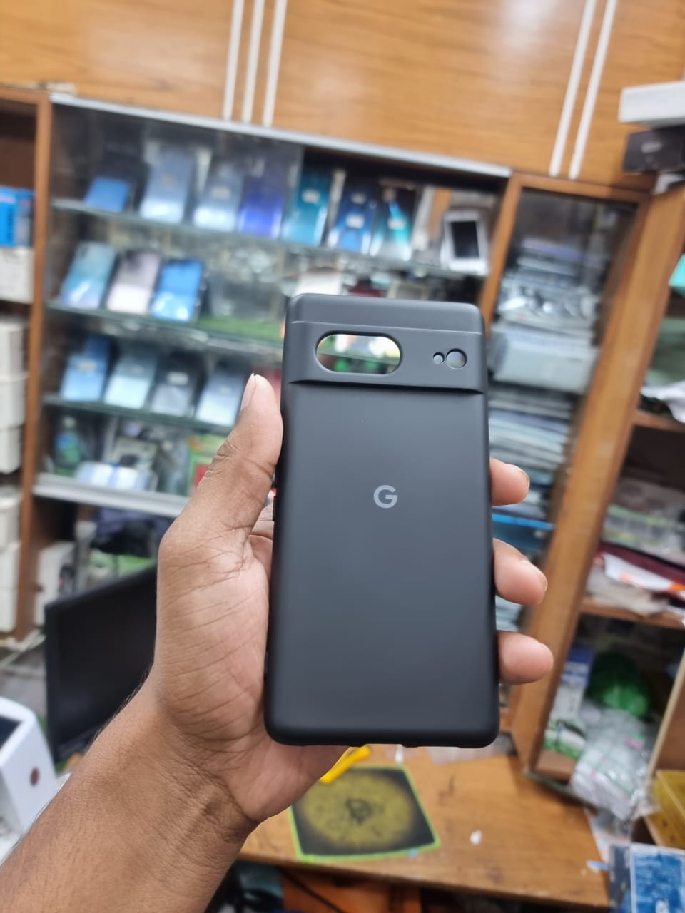 Picture of Original Liquid Silicone Phone Case For Google Pixel 7  Shockproof Soft Cover For Google Pixel 7 Accessories