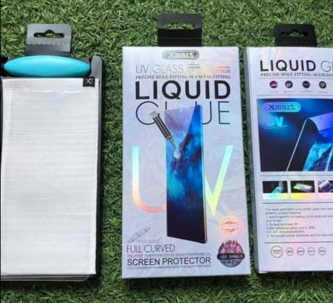 Picture of UV Light Adhesive Tempered Glass Screen Protector for Samsung Galaxy S22 ULTRA / S22 PLUS / S22 / S21 ULTRA / S21 PLUS / S21 / Note 20 ULTRA / S20 ULTRA / S20 PLUS / NOTE 20 PLUS / NOTE 20 / S20 - Transparent