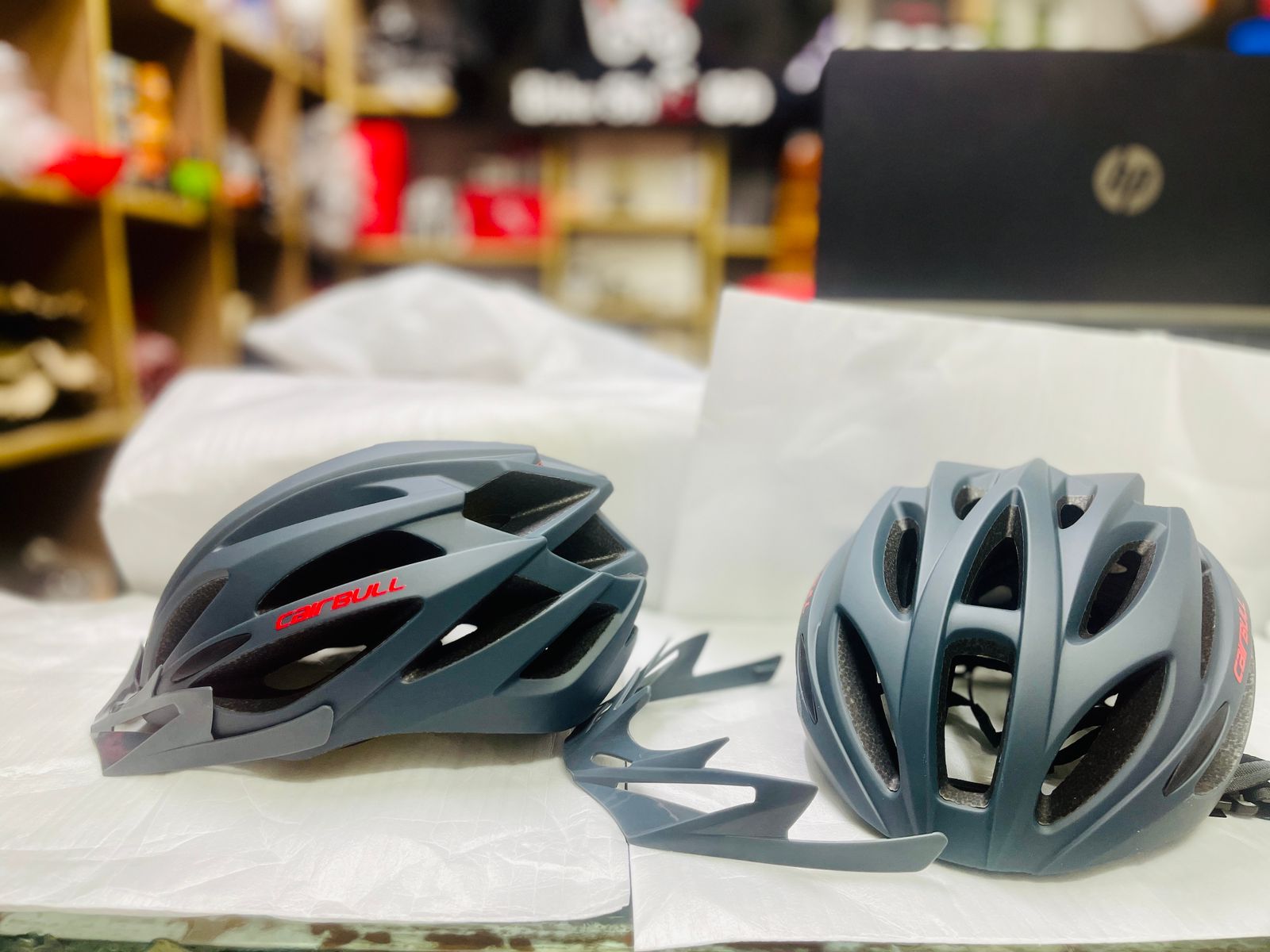 Picture of BRAND NEW WEAPON CAREBULL HELMETHERDWeapon Hero in-mold helmet offers outstanding features and benefits.The Hero has 16 big air vents for a cooler riding experience. It is equipped with a USBrechargeable LED Light