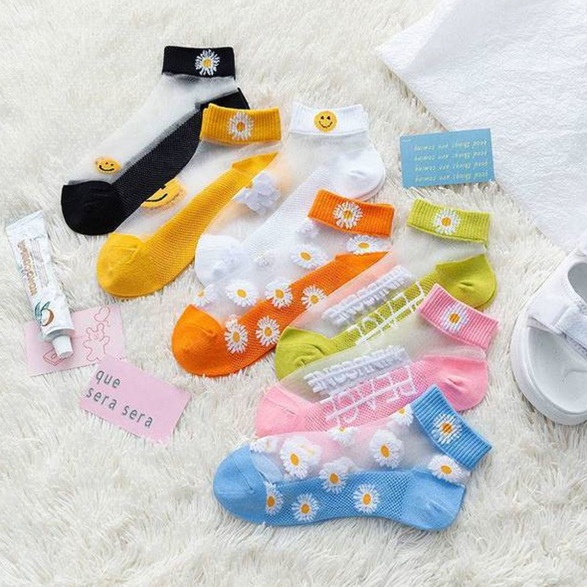 Picture of Women's Sheer Daisy Socks Lightweight Transparent Spring Summer Fashion
