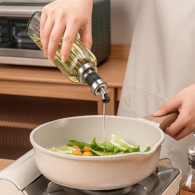 Picture of 300ML Glass Oiler Bottle Leak-Proof Kitchen Oil Pot with Scale