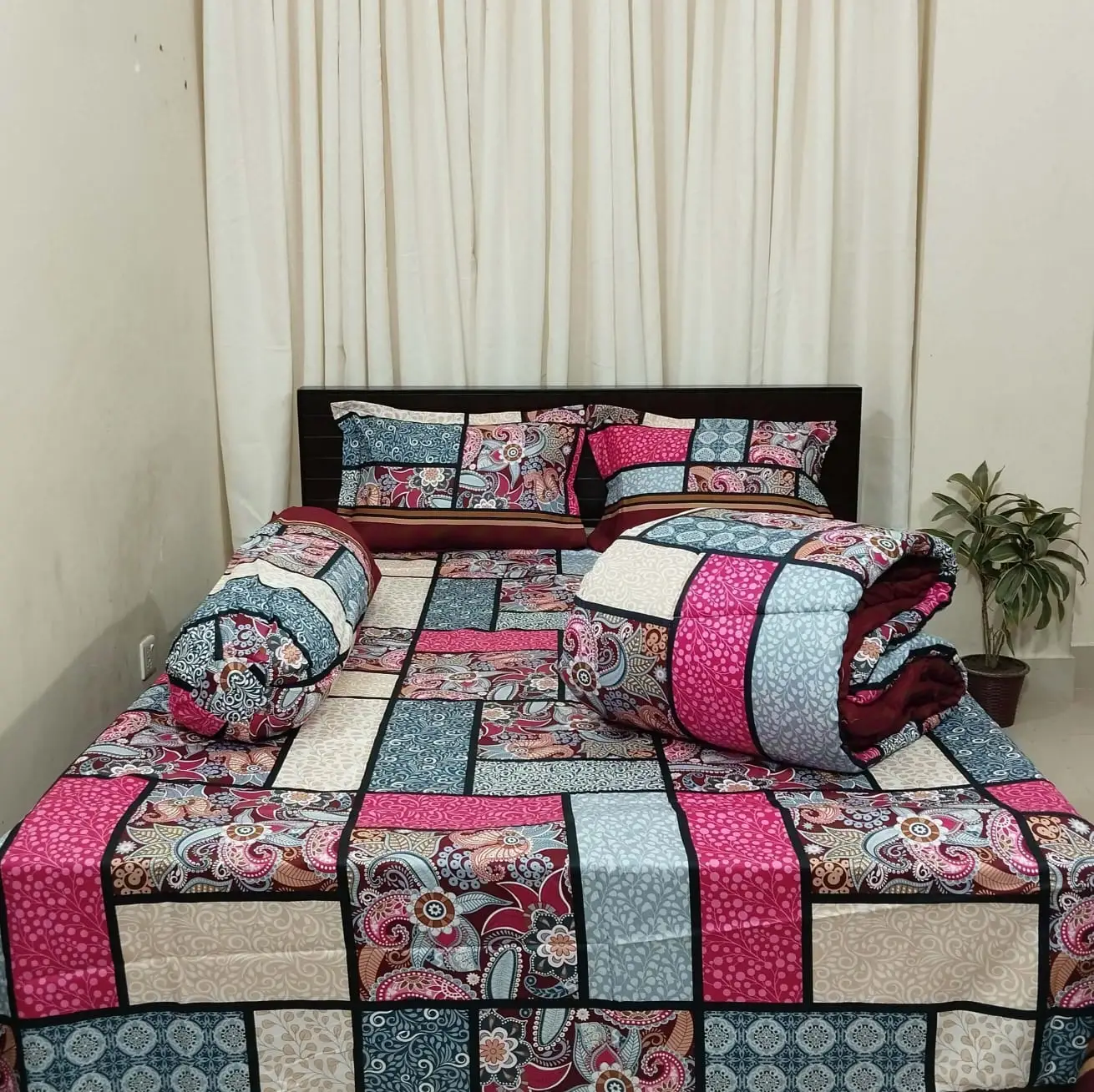 Picture of 5 Piece Premium Twill Cotton Comforter Set  (Multicolor  Print)