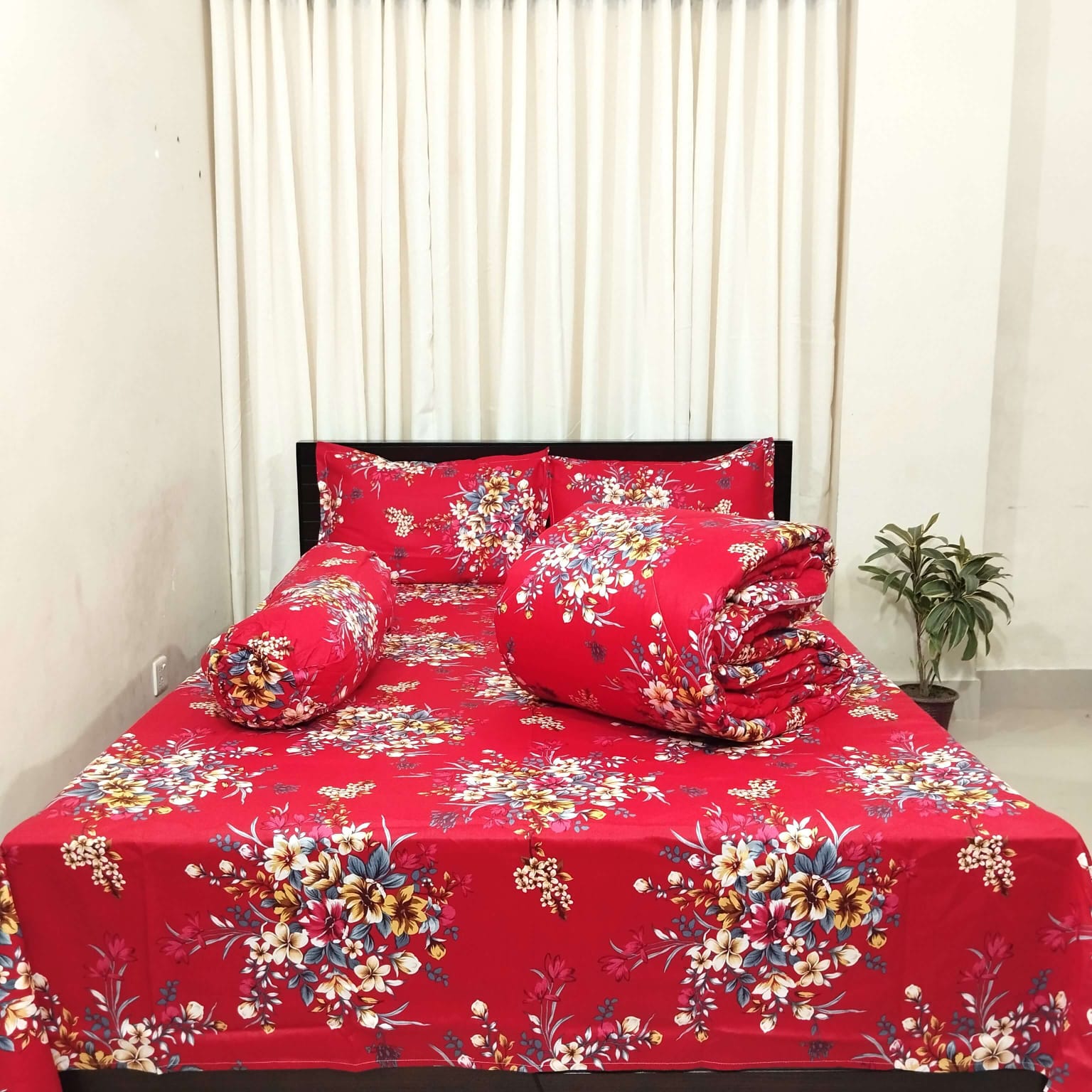 Picture of 5 Piece Premium Twill Cotton Comforter Set  (Red Flora Print)