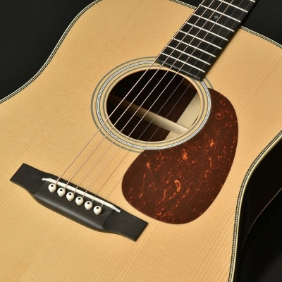 Picture of Acoustic guitar pickguard protector turtle drop shaped and bird type shaped guard plate red & black