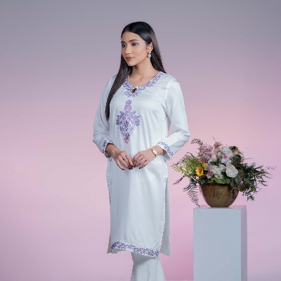 Picture of TORR Mauve Ethnic Wear (01 Piece Kurti)