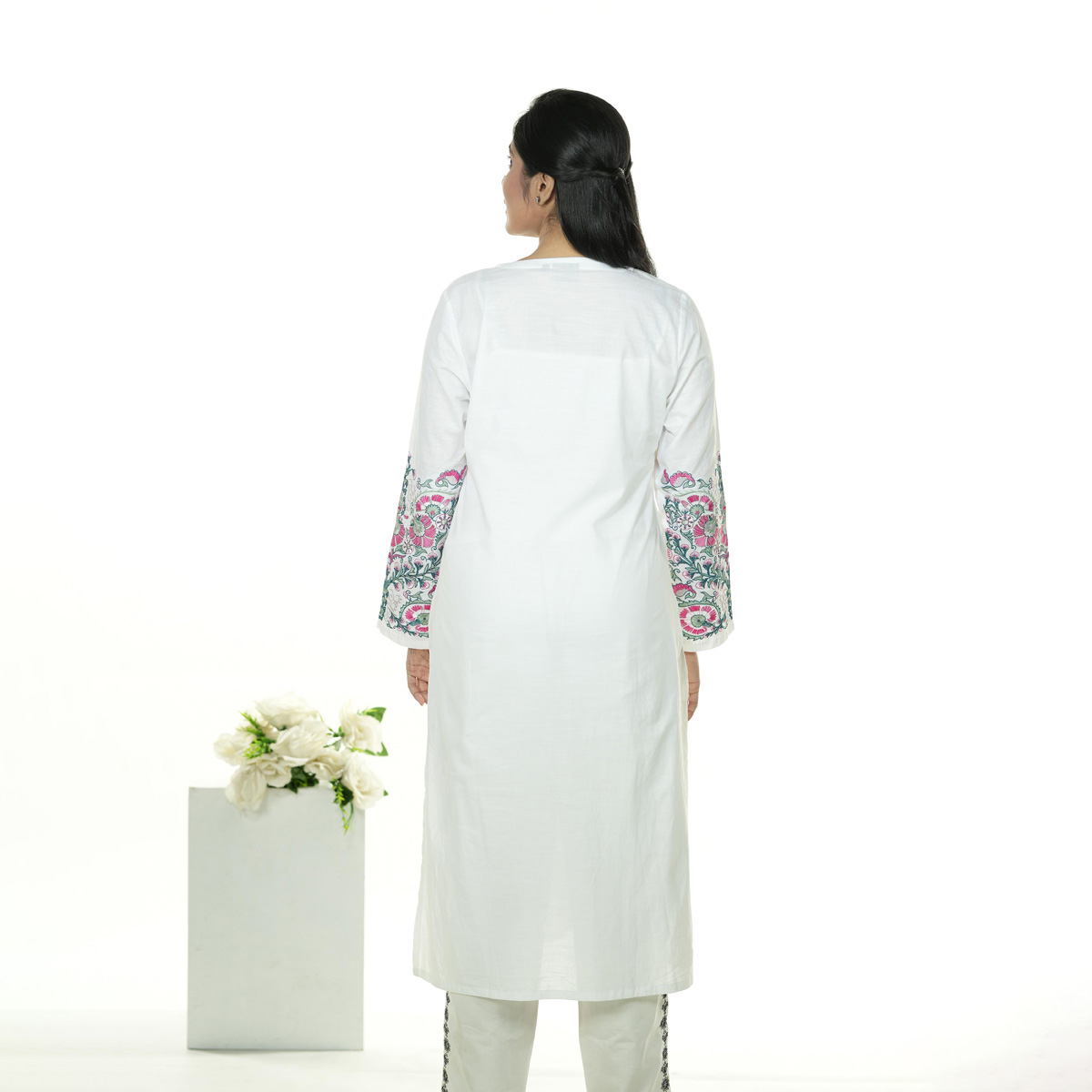 Picture of TORR WHITE Ethnic Wear (01 Piece Kurti)