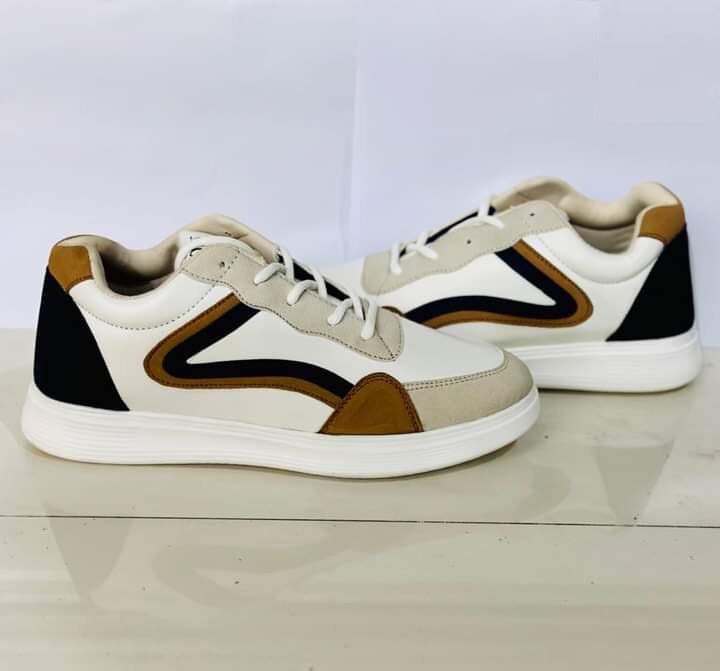 Picture of 6 Pocket Ash  Colour Exclusive Cargo Mobile Pant for Men