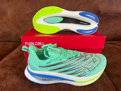 Picture of New Balance FuelCell Supercomp Elite V3 Men's Running Shoes 