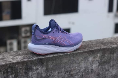 Picture of Asics Gel Nimbus 25 Womens full marathon running shoes