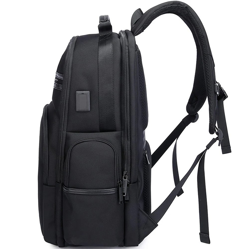 Picture of Bange BG-2602 Oxford Cloth Waterproof 15.6 inch laptop backpack, made of splash-resistant nylon, with anti-theft pocket and USB port