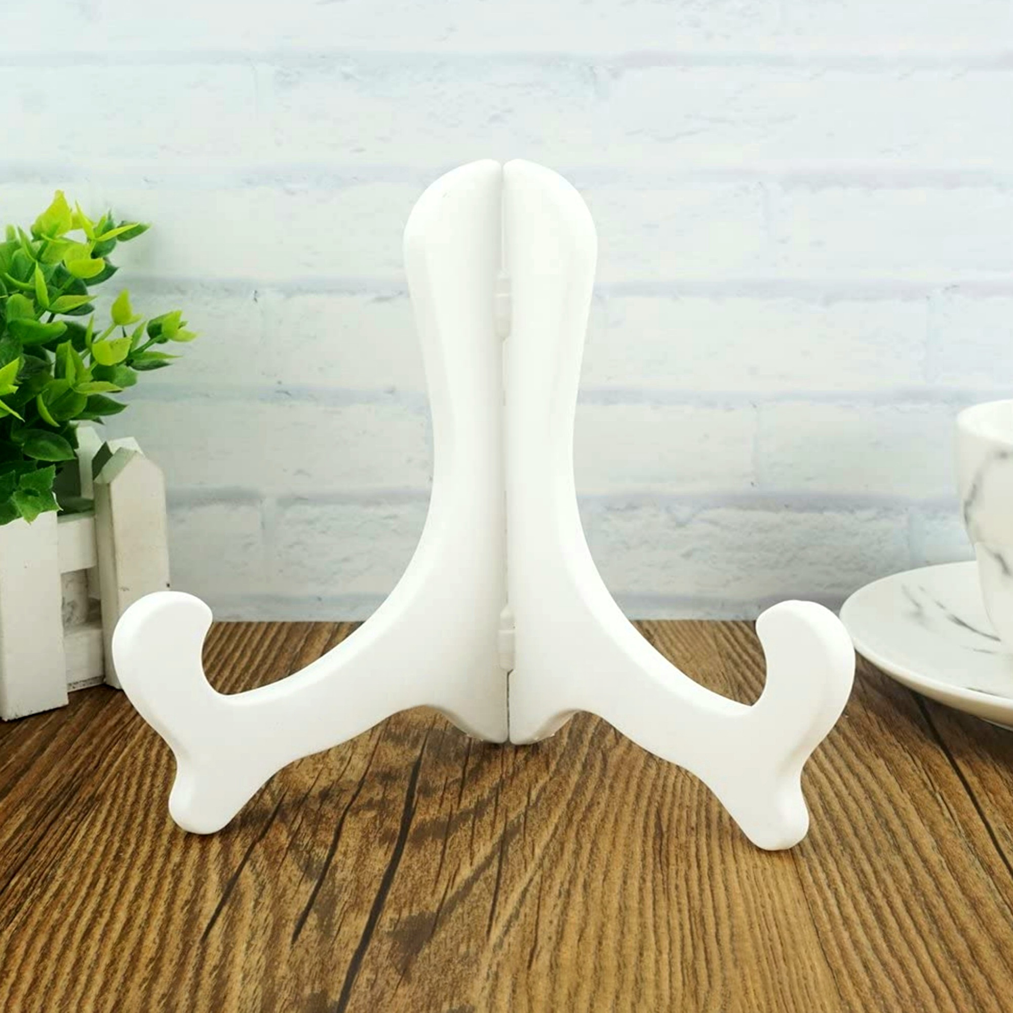 Picture of Set Of 6 Inch Display Plate Stands - Perfect For Displaying Plates And Other Decorative Items In The Kitchen Or Dining Area