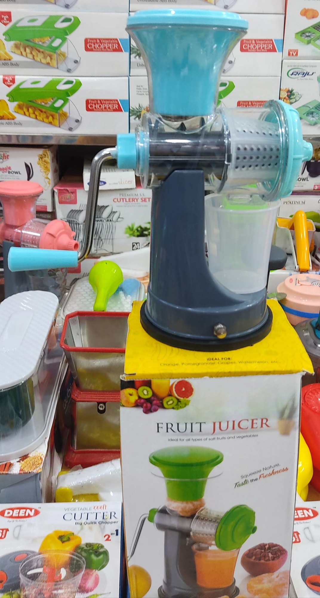 Picture of Fruit & Vegetable Manual Juicer with Steel Handle Hand Juicer with Unity Locking System, Juicer Machine for Home, Juice Maker Machine, Fruit Juice Maker