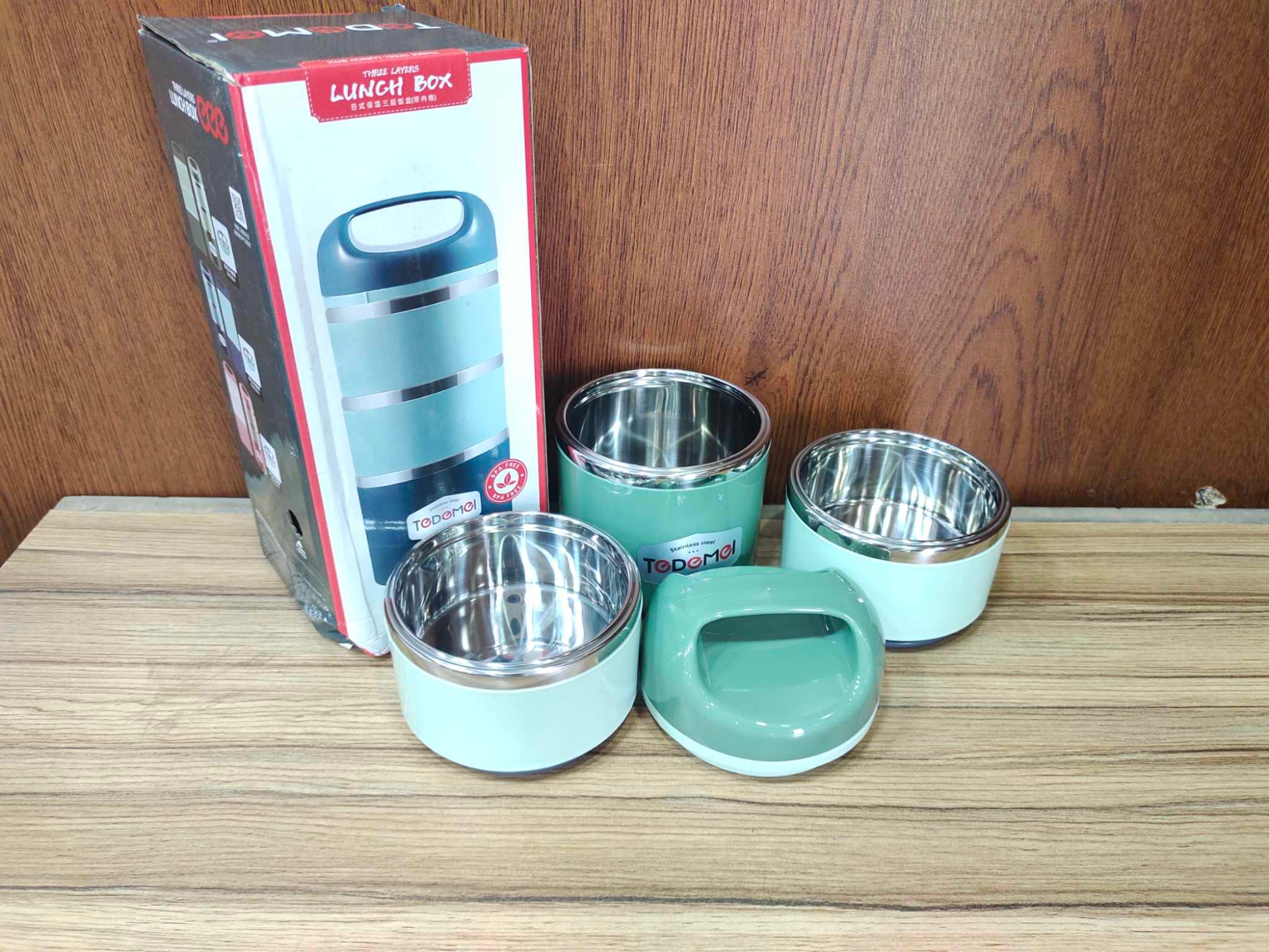 Picture of Tedemei Brand 3.5 Layers 1.43 Liters Stainless Steel Lunch Box with additional layer at the top