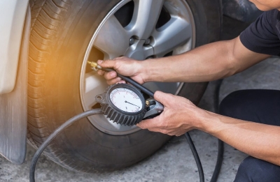 Picture of Grip Tire Inflator with Dial Gauge