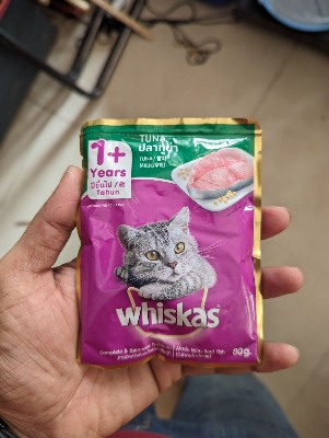 Picture of Whiskas Adult Pouch Tuna Flavour 80 gm( Wet Food)