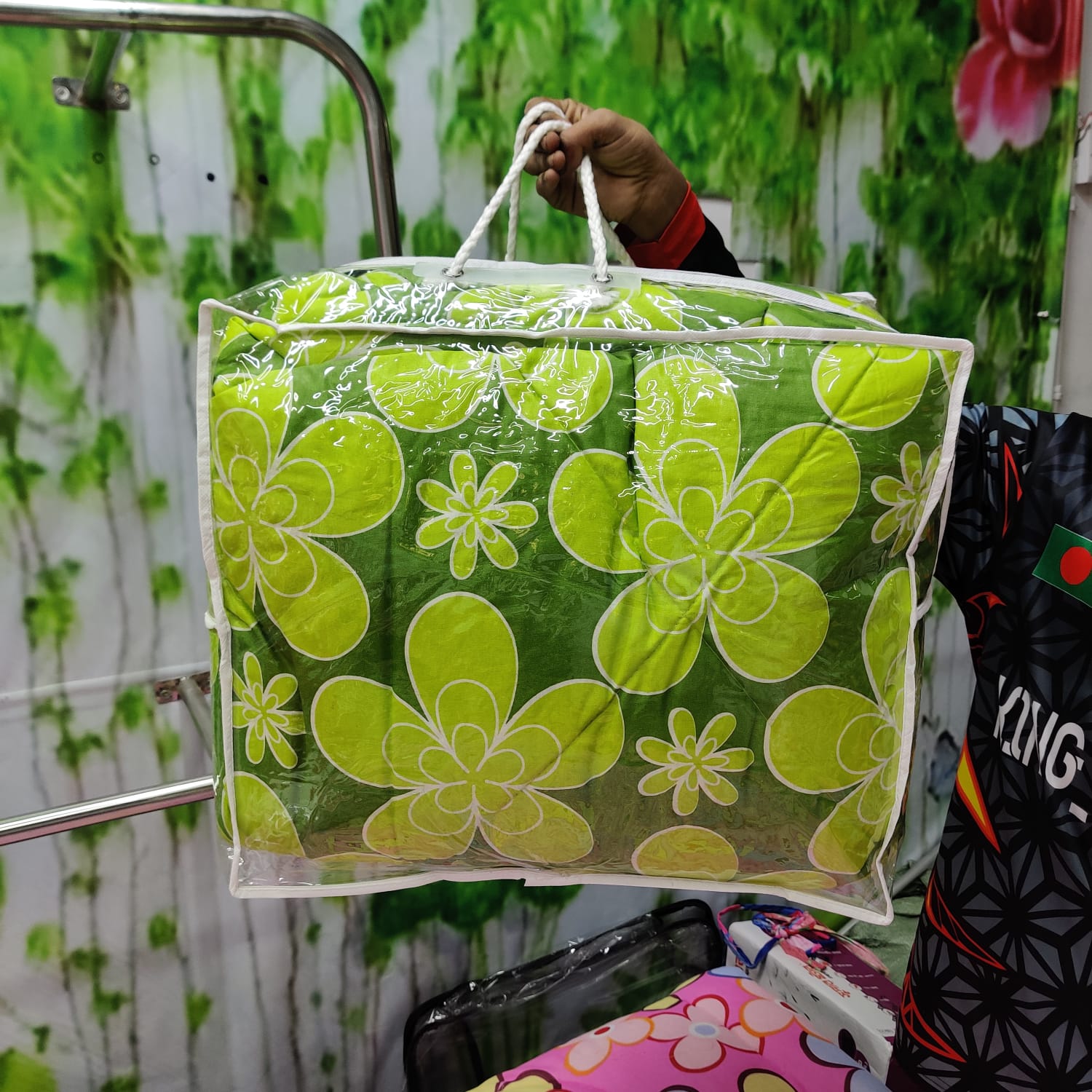 Picture of  Exclusive Pigment Cotton King Size Comforter CP-42