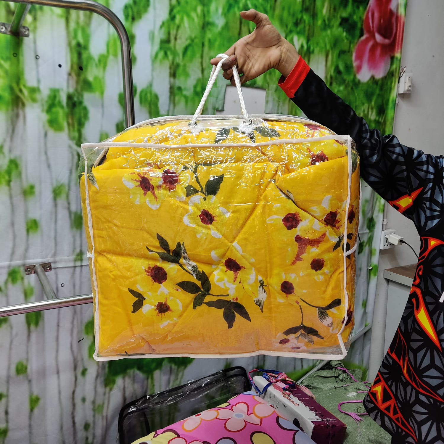 Picture of  Exclusive Pigment Cotton King Size Comforter CP-44