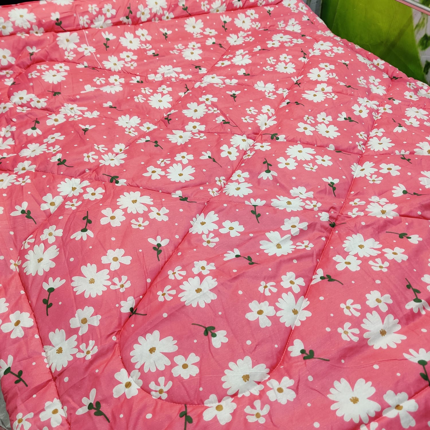 Picture of  Exclusive Pigment Cotton King Size Comforter CP-48