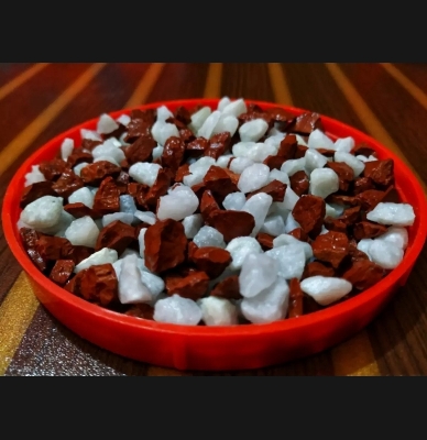 Picture of 3Kg White & Red Mixed Colour Stone  For Aquarium, Rock Gardens, Succulent Tillendsia Plants, Cactus Pot, Terrarium, Bamboo Plants, Bonsai Trees Decoration