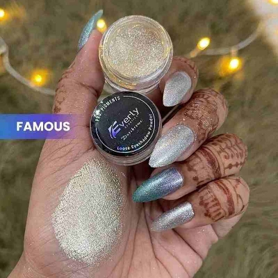 Picture of Everly Beauties Duochrome Loose Pigment Eyeshadow - Famous