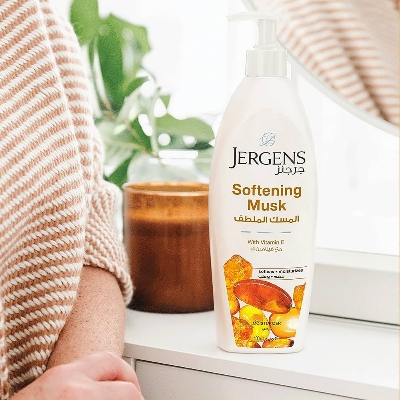 Picture of International Products Jergens Softening Musk Skin Moisturizer Lotion 400ml