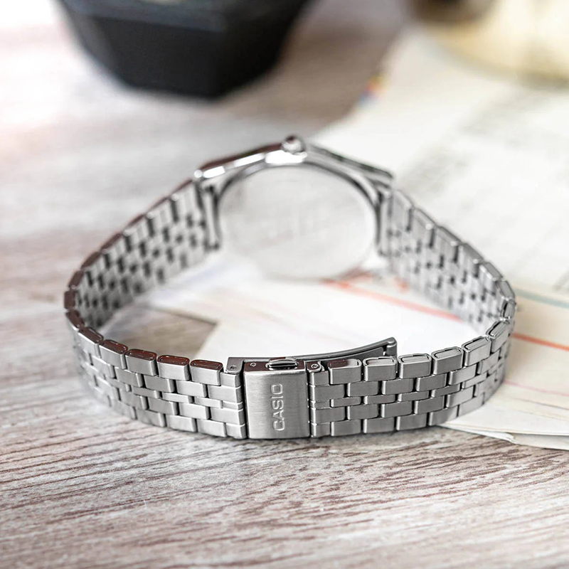 Picture of Casio MTP-B145D-7BVDF Standard Date Chain Watch