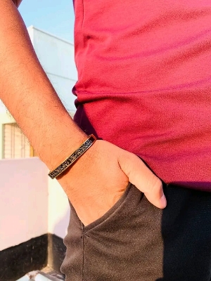 Picture of china ss steel New style Men Cuban Link Chain Bracelet Shiny Rhinestone Inlaid Bangle Jewelry-Bronze,16 CM