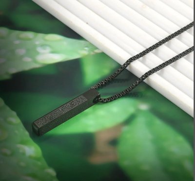 Picture of New style Men Cuban Link Chain Bracelet Shiny Rhinestone Inlaid Bangle Jewelry china orginal ss steel braceleyt new update best-ak bl;ack,21 CM