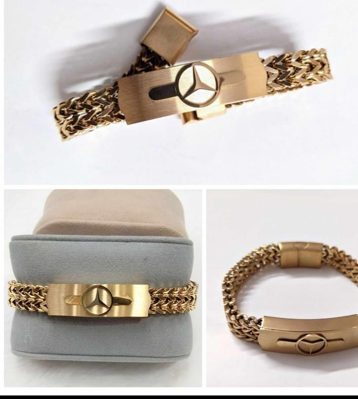 Picture of New style Men Cuban Link Chain Bracelet Shiny Rhinestone Inlaid Bangle Jewelry china orginal ss steel braceleyt new update best-gold mercitis,21 CM