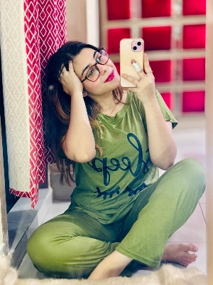 Picture of new woman and girls combo set dress t shirt or pant for smart women a in orginal vescos febric-Grey