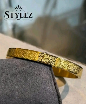 Picture of viral trending Premium ss stainless steel bracelet best choice for best person men bracelet fashion on trending-ak gold a