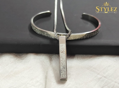 Picture of viral trending Premium ss stainless steel bracelet best choice for best person men bracelet fashion on trending-ak combo s