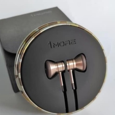 Picture of Earphone Stereo Headset with Remote Mic 1More Piston Pod