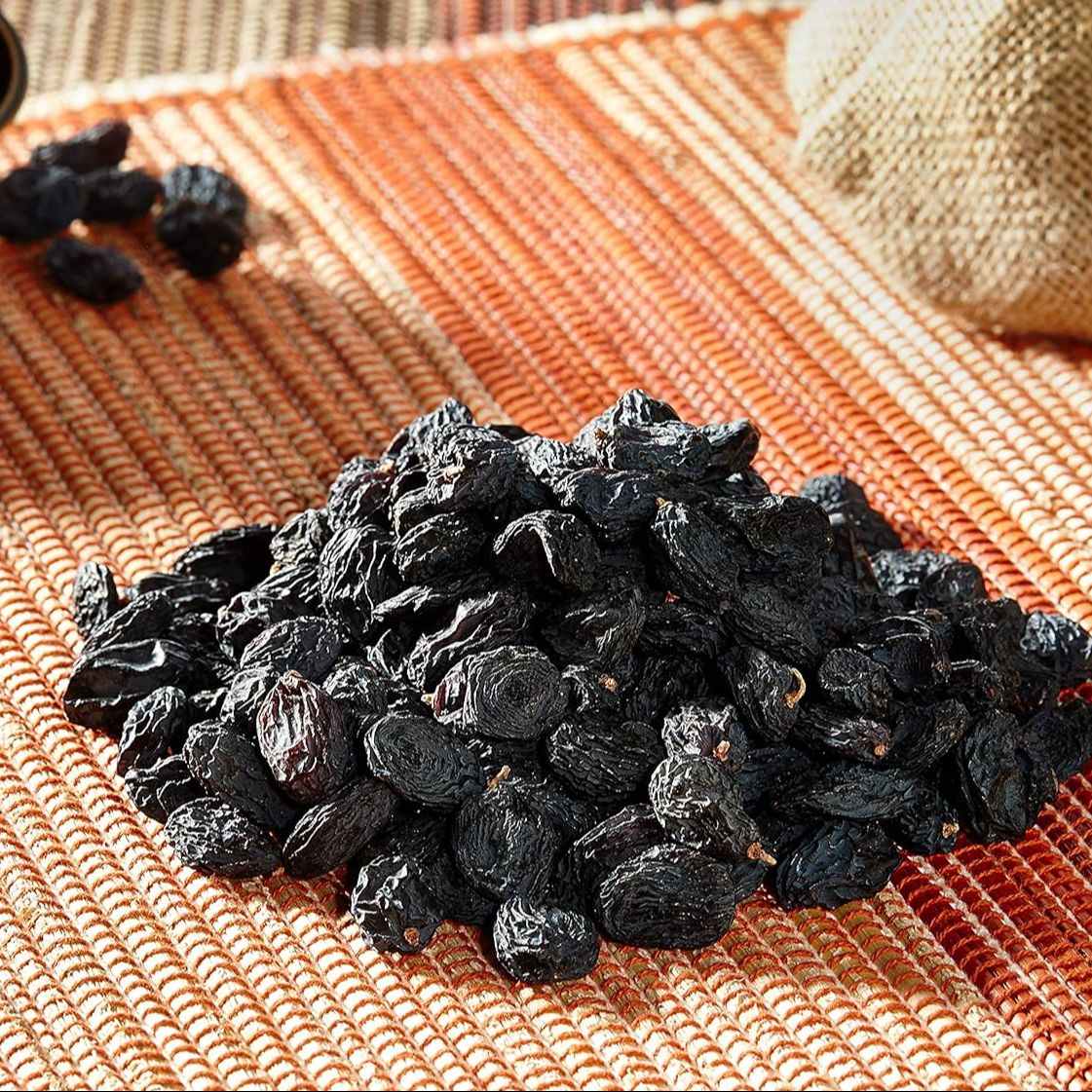 Picture of Black Raisins Dried Fruit - 500 gm