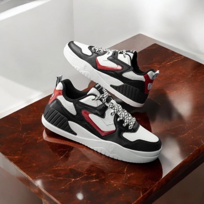 Picture of Red Tape Original Export Quality Trendy Sneaker (280)