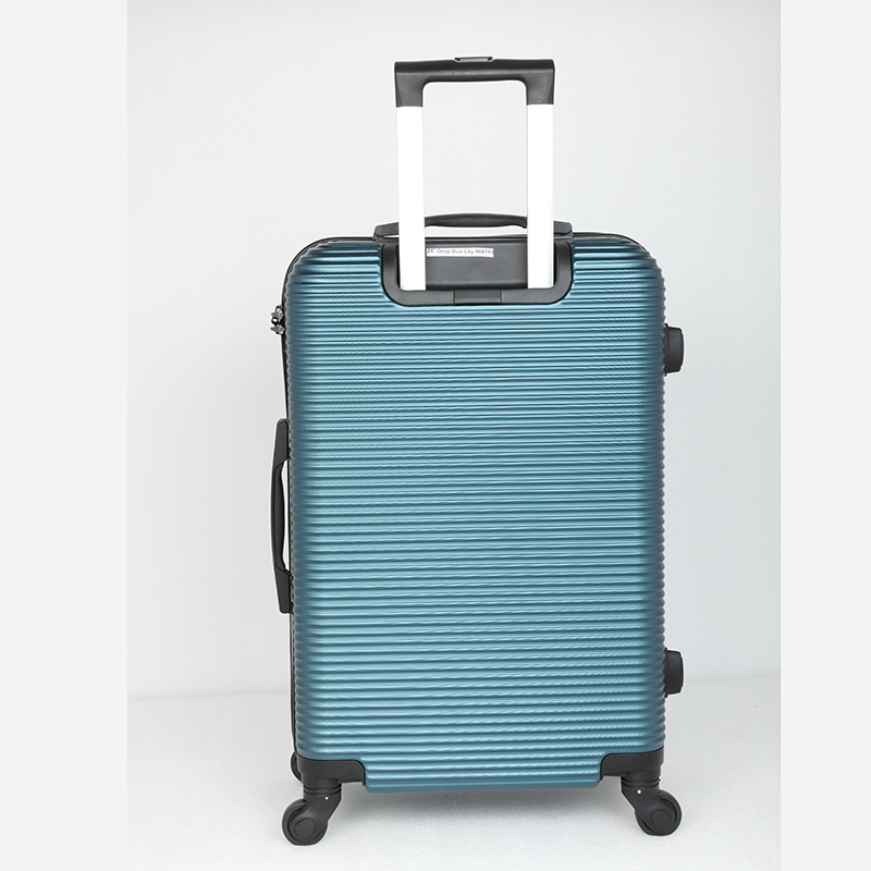 Picture of Travello 24 Inch City Unbreakable Body More Capacity Water Resistant Aluminum Luggage/Trolley/Hardtop- Green