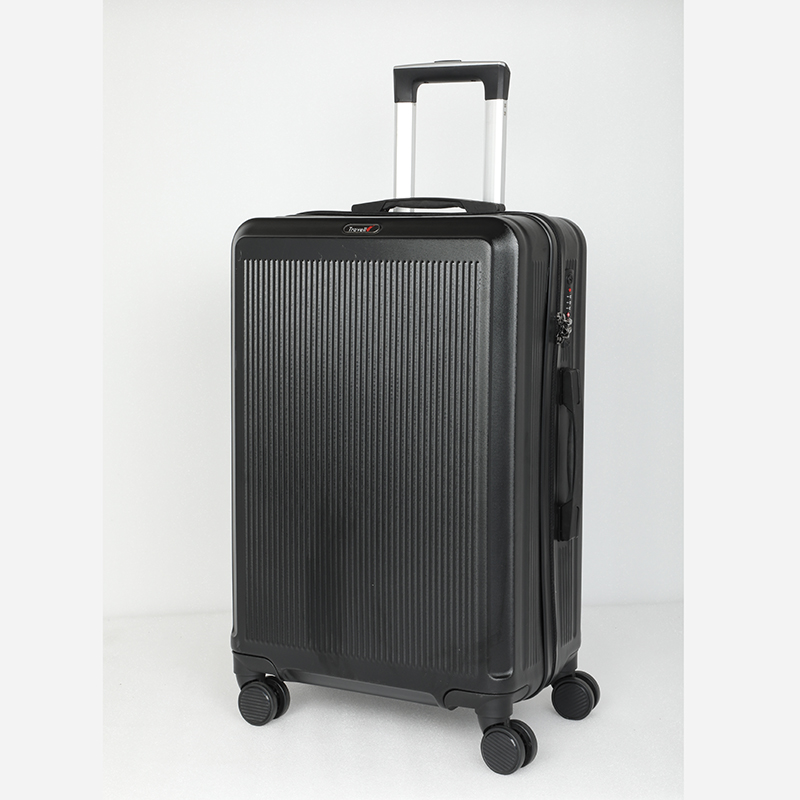 Picture of Travello 24 Inch Royal Zipper Black