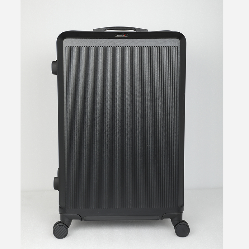 Picture of Travello 28 Inch Royal Zipper Black